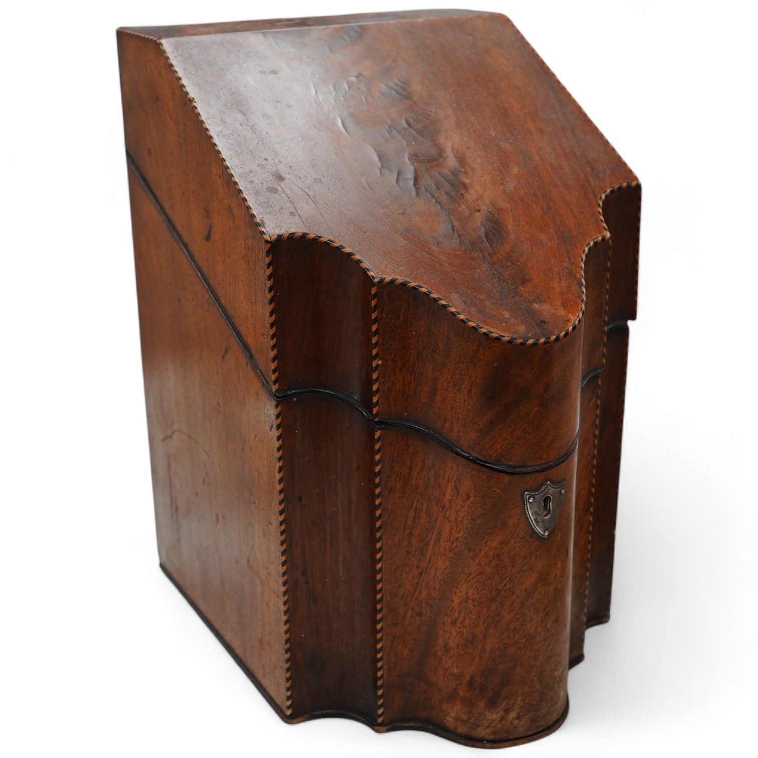 A Georgian mahogany knife box, original interior, 32cm
